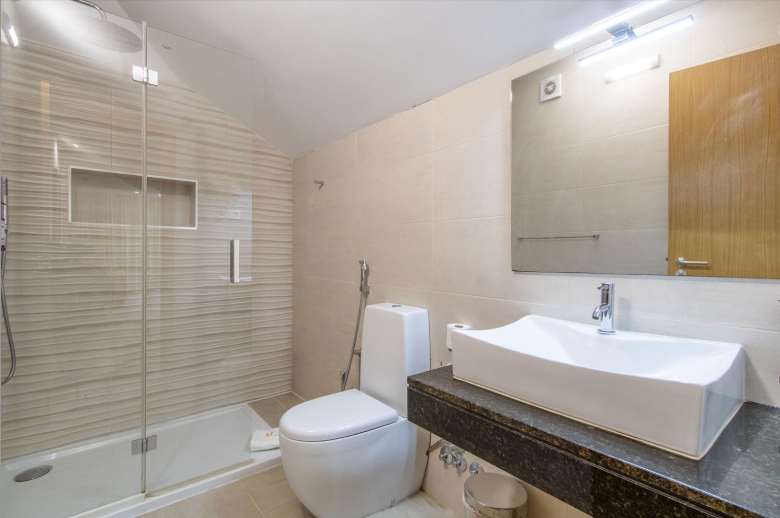 WhatsApp Image 2025-04-24 at 10.37.20 (3)