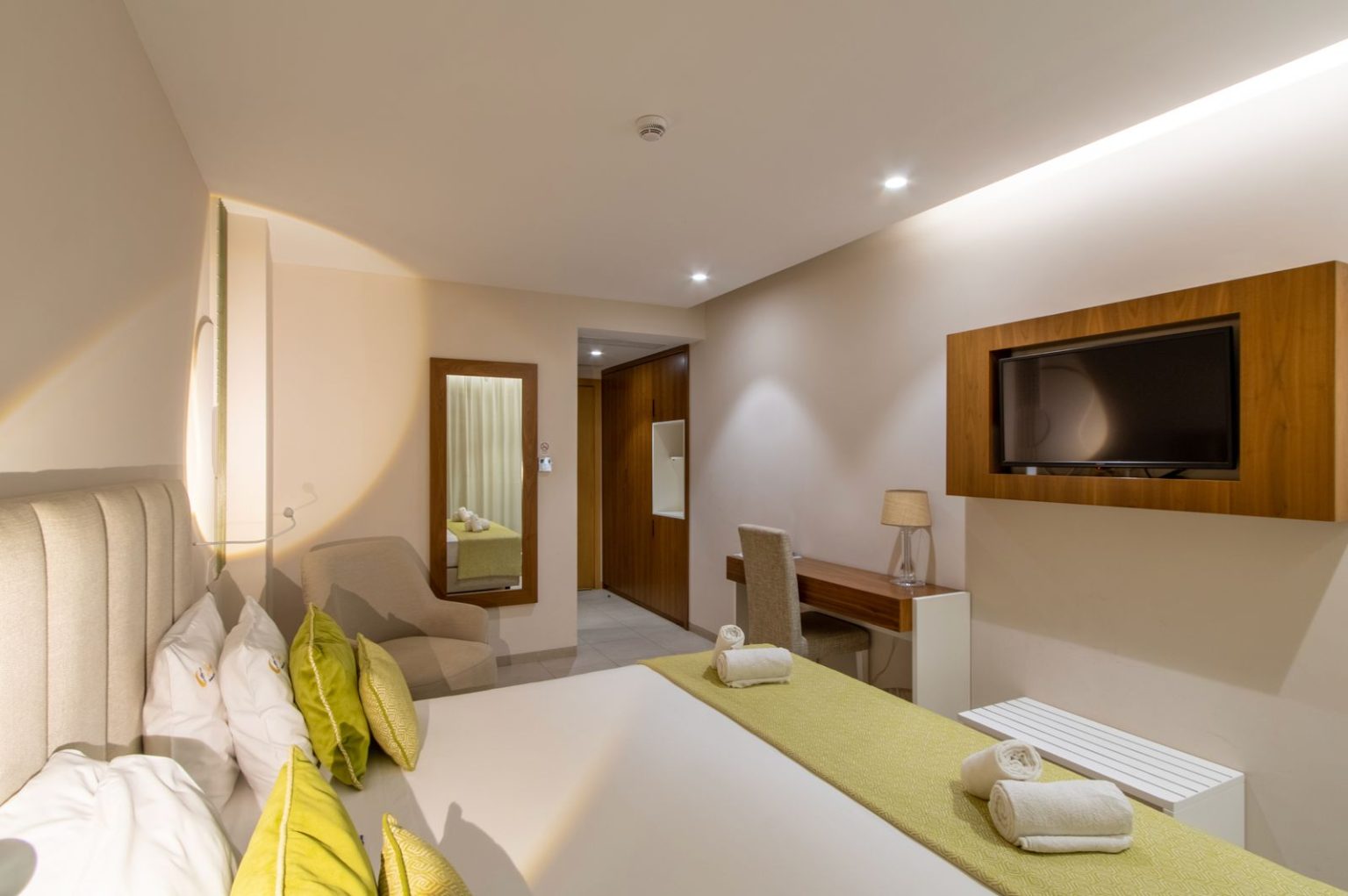 WhatsApp Image 2025-04-24 at 10.37.21 (2)