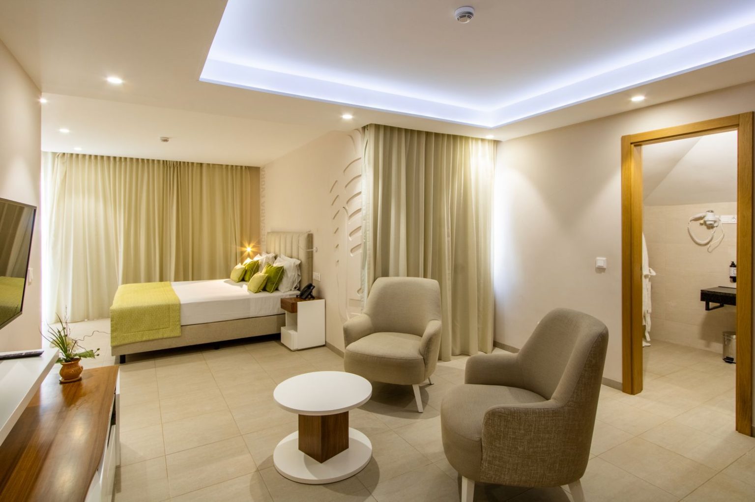 WhatsApp Image 2025-04-24 at 10.37.21 (7)